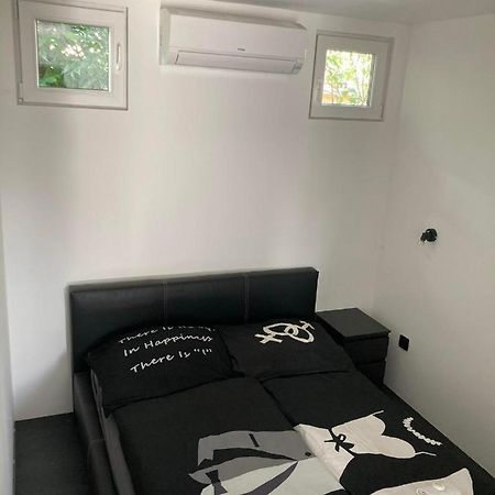 الشقق الفندقية Ceglédفي  Arany Apartman المظهر الخارجي الصورة