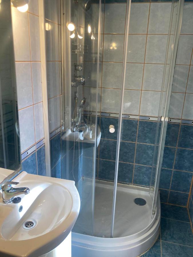 الشقق الفندقية Ceglédفي  Arany Apartman المظهر الخارجي الصورة